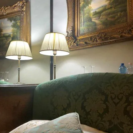 Lejlighedshotel Tornabuoni La Petite 4*