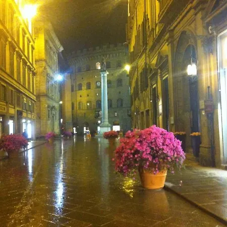 Tornabuoni La Petite 아파트호텔 피렌체