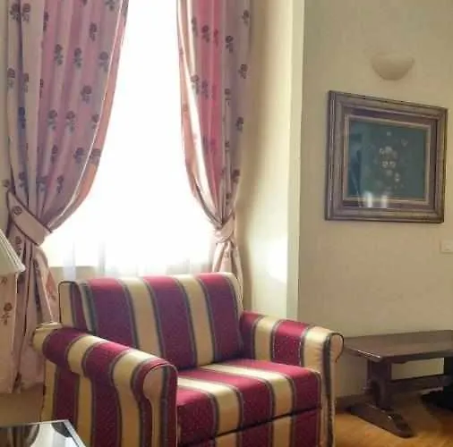 Aparthotel Tornabuoni La Petite 4*