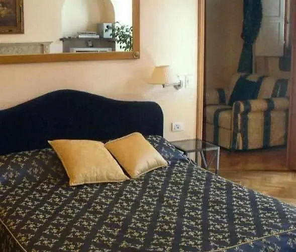Tornabuoni La Petite Florenz