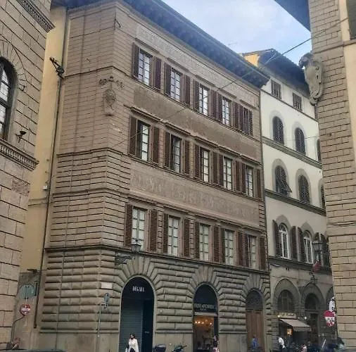 Tornabuoni La Petite Aparthotel