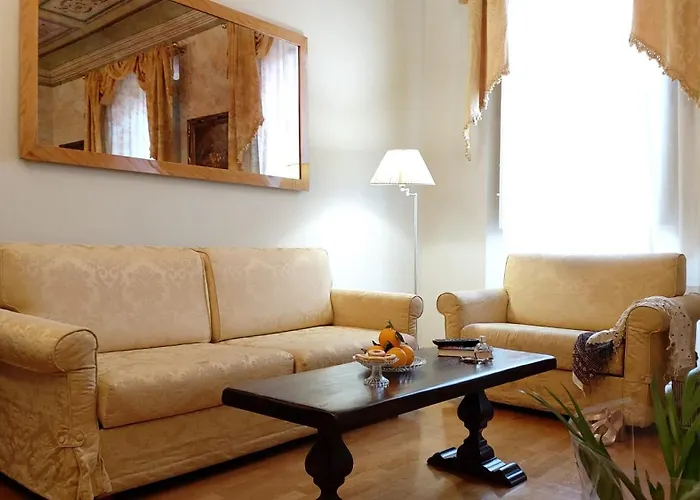 Tornabuoni La Petite Aparthotel Florenz