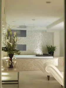 Tornabuoni La Petite Aparthotel
