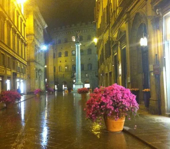 Tornabuoni La Petite Aparthotel Florenz