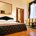 Tornabuoni La Petite 4*
