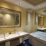 Aparthotel Tornabuoni La Petite 4*