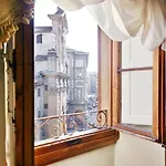 Tornabuoni La Petite Aparthotel