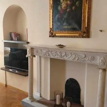 Lejlighedshotel Tornabuoni La Petite 4*