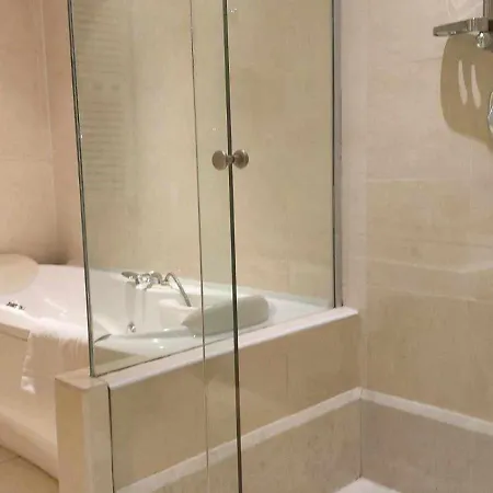 Tornabuoni La Petite 4* Florence