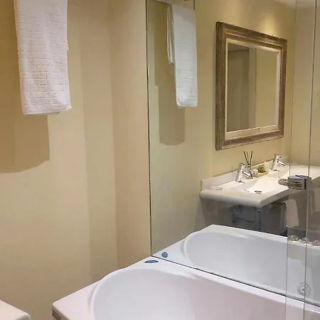 アパートホテル Tornabuoni La Petite 4*